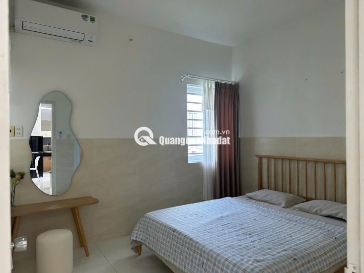 Cần bán gấp căn hộ full nội thất cao cấp ở trung tâm Quận 2, TPHCM